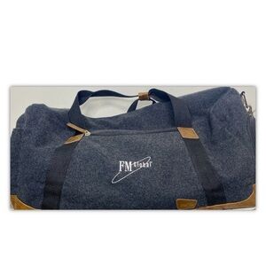 Field & Co. Fleece Large Duffel Bag Gym Bag Gray Brown Zip Top Adjustable Straps